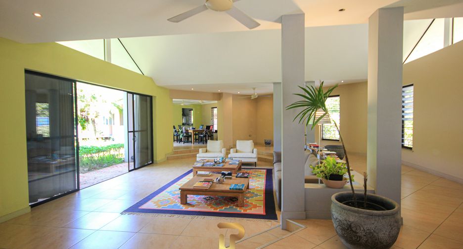 For sale 7 bedrooms villa in Cha Am, Phetchaburi