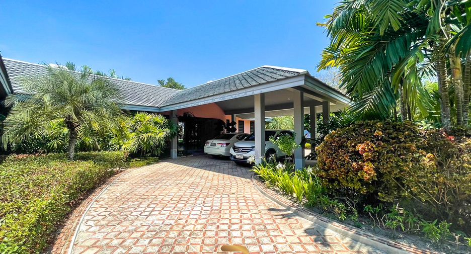 For sale 7 bedrooms villa in Cha Am, Phetchaburi