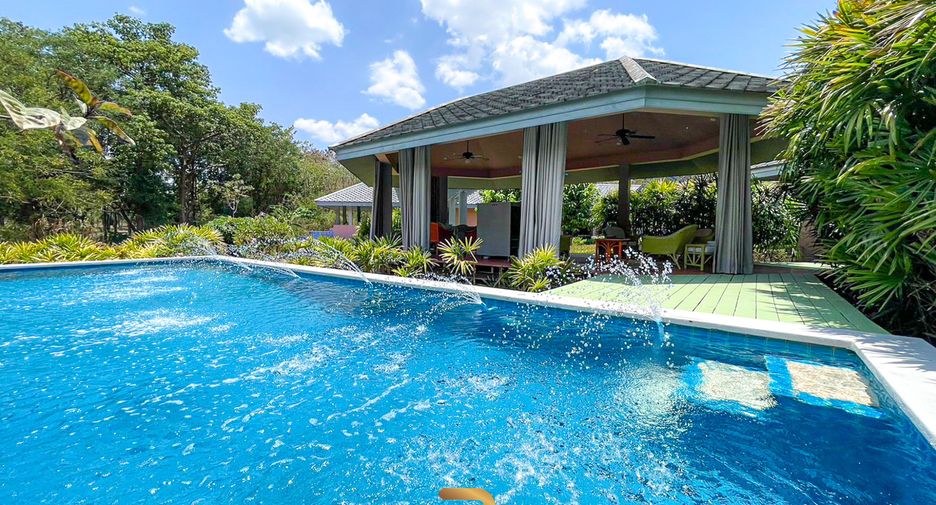 For sale 7 bedrooms villa in Cha Am, Phetchaburi