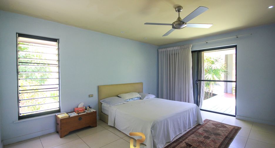 For sale 7 bedrooms villa in Cha Am, Phetchaburi