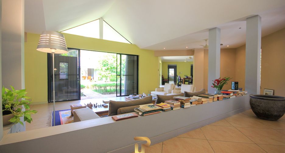 For sale 7 bedrooms villa in Cha Am, Phetchaburi
