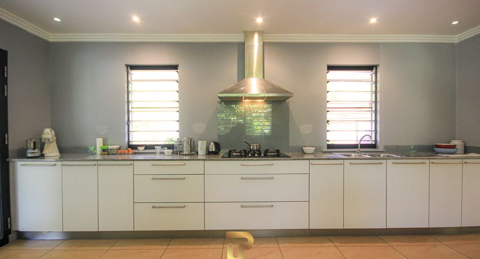 For sale 7 bedrooms villa in Cha Am, Phetchaburi