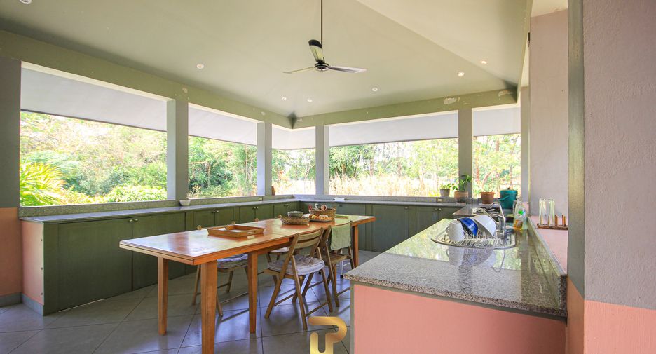For sale 7 bedrooms villa in Cha Am, Phetchaburi