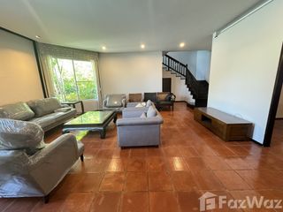 For rent 3 bed villa in Huai Khwang, Bangkok