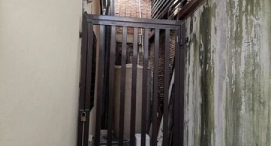 For sale 3 bedrooms house in Sathon, Bangkok