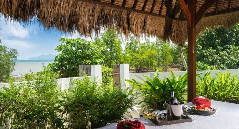 For rent and for sale 4 bedrooms villa in Thalang, Phuket
