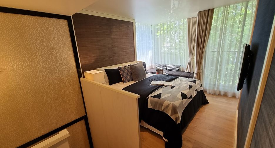 For sale 2 bed condo in Watthana, Bangkok
