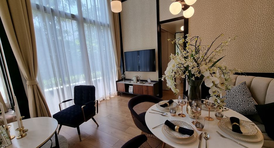 For sale 2 bed condo in Watthana, Bangkok