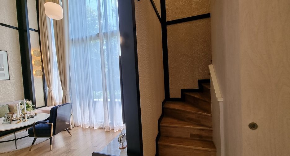 For sale 2 bed condo in Watthana, Bangkok