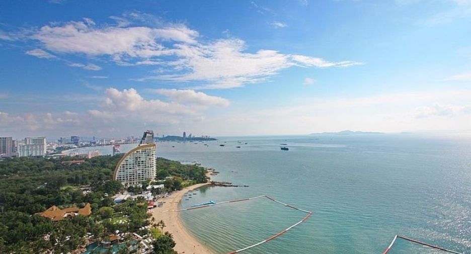 Condo en alquiler y en venta de 3 habitaciones en Bang Lamung, Chonburi