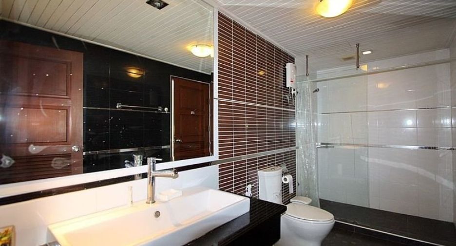Condo en alquiler y en venta de 3 habitaciones en Bang Lamung, Chonburi