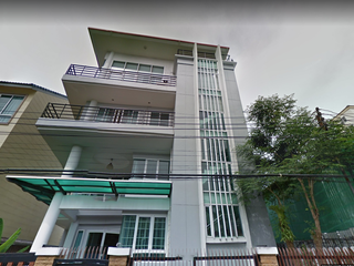For sale 7 bed townhouse in Phaya Thai, Bangkok