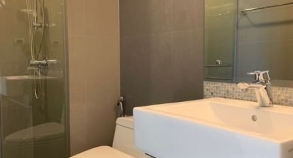 Condo en venta de 2 habitaciones en Khlong Toei, Bangkok