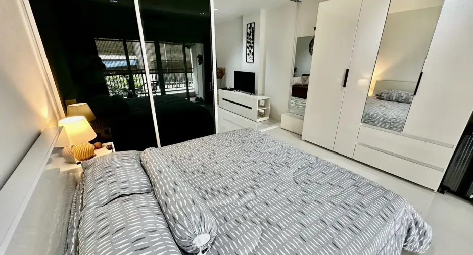 For sale 1 bed apartment in Hua Hin, Prachuap Khiri Khan