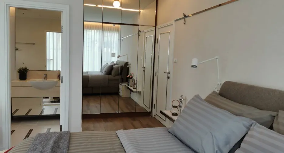 For sale 3 Beds condo in Khlong Toei, Bangkok