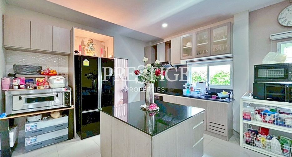 À vendre 4 chambres maison à Bang Lamung, Chonburi