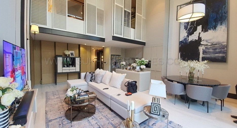 For sale 5 bed townhouse in Watthana, Bangkok