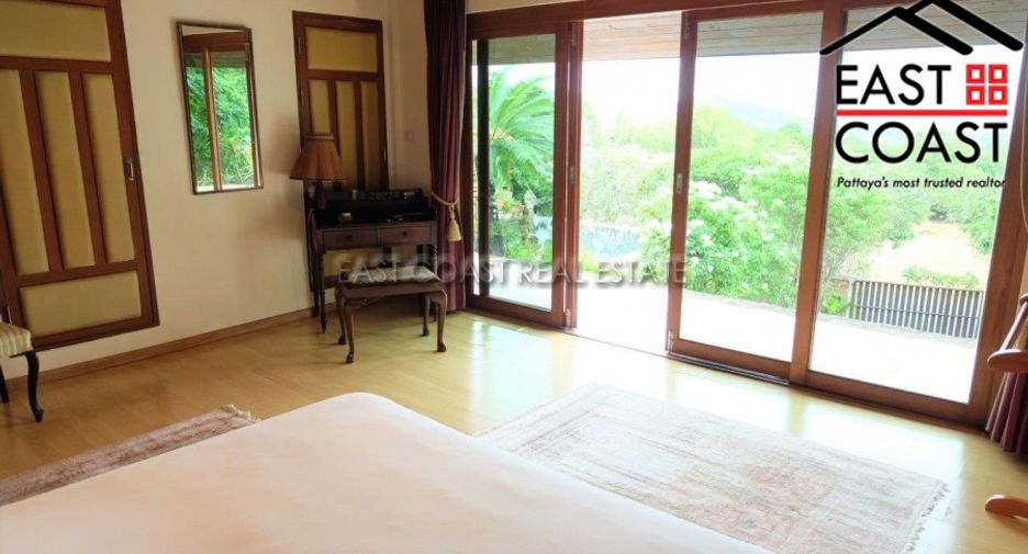 For sale 5 bedrooms house in Sattahip, Chonburi