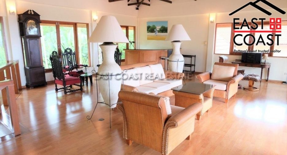 For sale 5 bedrooms house in Sattahip, Chonburi