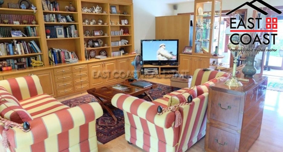For sale 5 bedrooms house in Sattahip, Chonburi