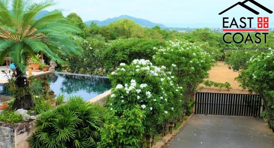 For sale 5 bedrooms house in Sattahip, Chonburi