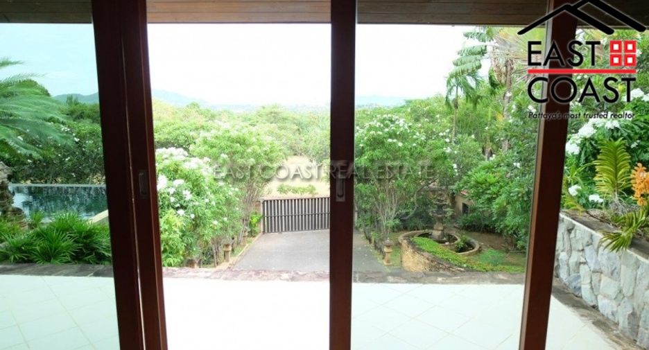For sale 5 bedrooms house in Sattahip, Chonburi