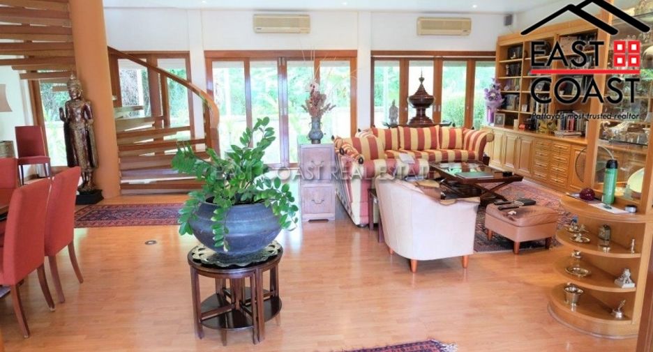 For sale 5 bedrooms house in Sattahip, Chonburi