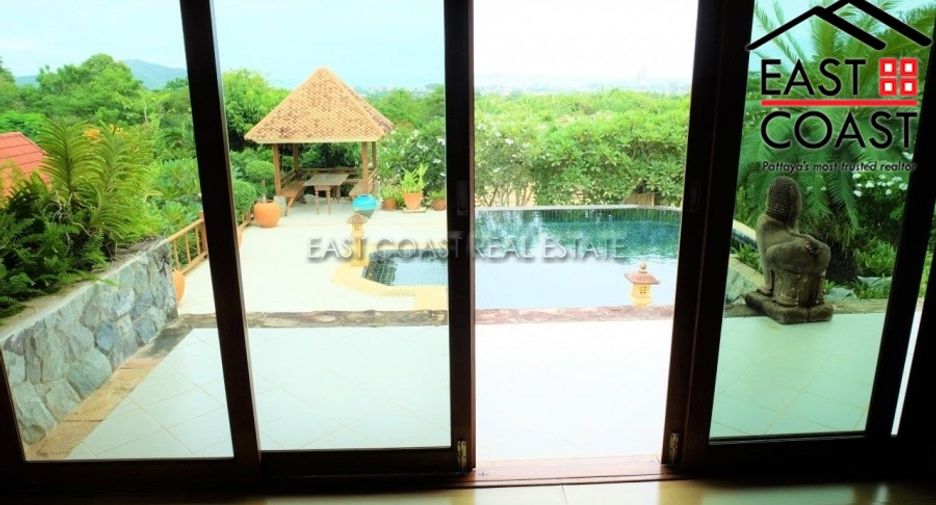 For sale 5 bedrooms house in Sattahip, Chonburi