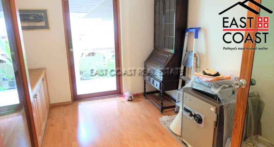 For sale 5 bedrooms house in Sattahip, Chonburi