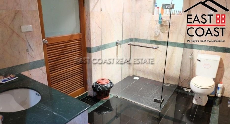 For sale 5 bedrooms house in Sattahip, Chonburi