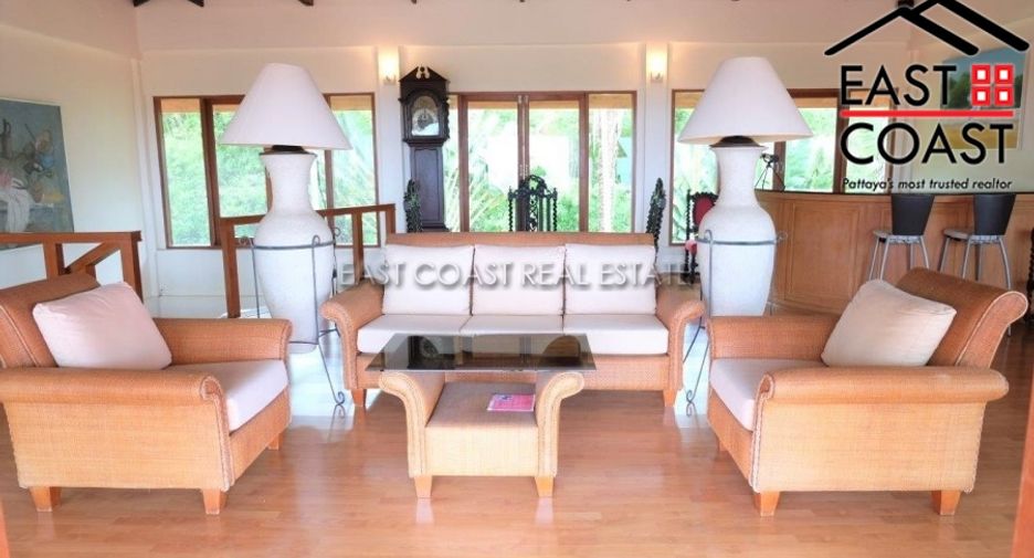 For sale 5 bedrooms house in Sattahip, Chonburi