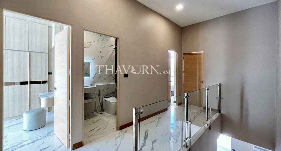 For sale 4 bedrooms house in Bang Lamung, Chonburi