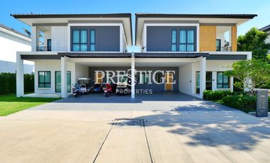 For sale 4 bedrooms house in East Pattaya, Pattaya