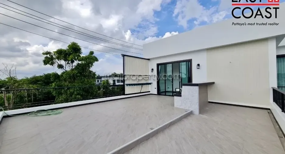 À vendre 5 chambres maison à Huay Yai, Pattaya