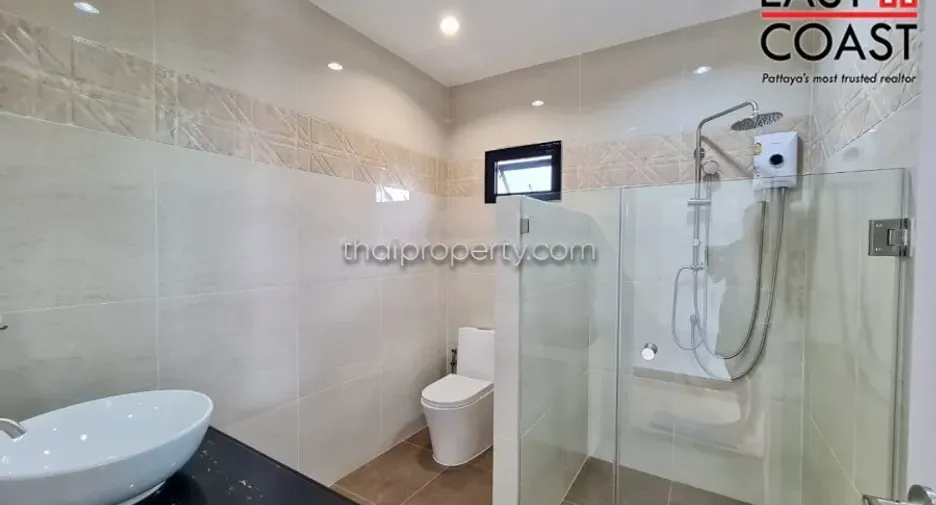 À vendre 5 chambres maison à Huay Yai, Pattaya