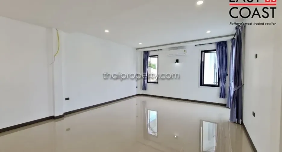 À vendre 5 chambres maison à Huay Yai, Pattaya