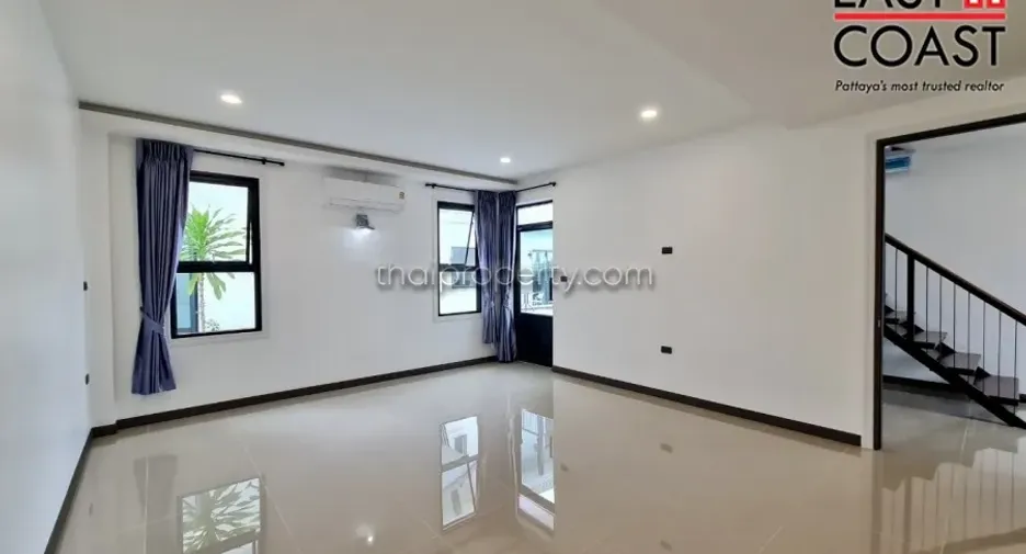 À vendre 5 chambres maison à Huay Yai, Pattaya