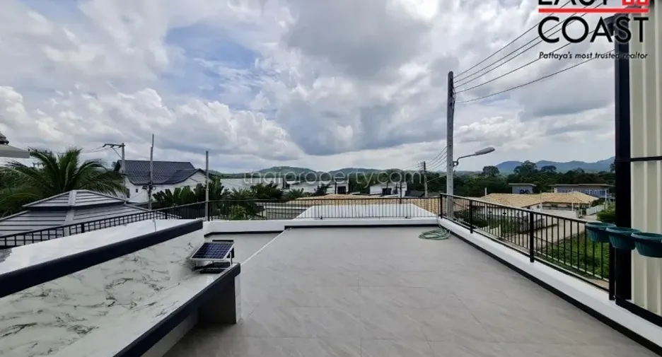 À vendre 5 chambres maison à Huay Yai, Pattaya