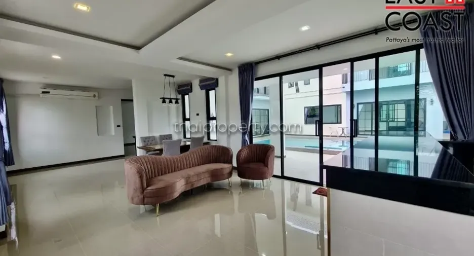 À vendre 5 chambres maison à Huay Yai, Pattaya