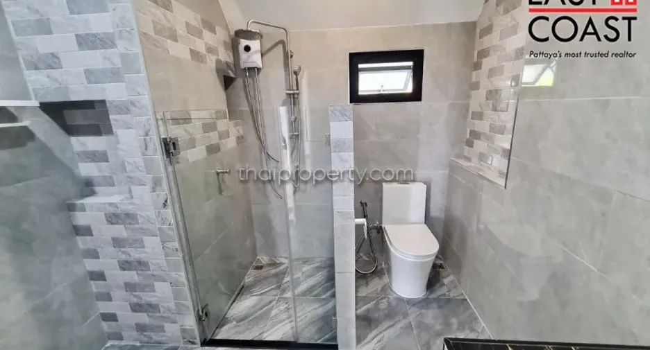 À vendre 5 chambres maison à Huay Yai, Pattaya
