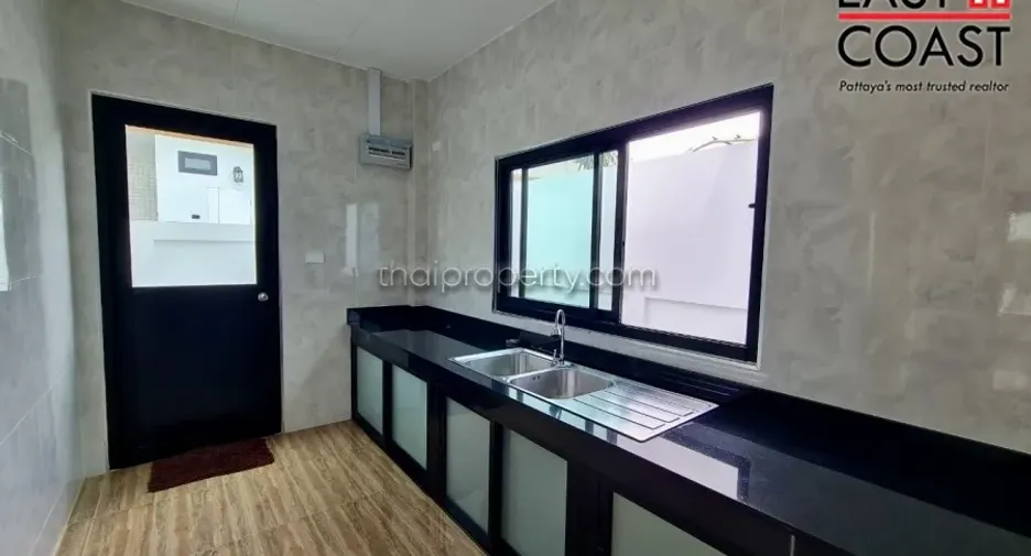 À vendre 5 chambres maison à Huay Yai, Pattaya