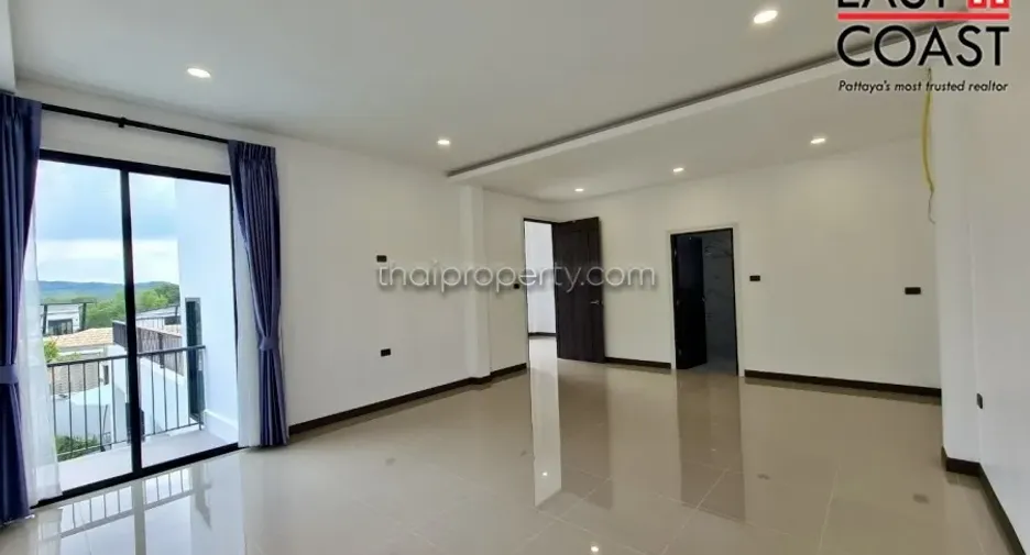 À vendre 5 chambres maison à Huay Yai, Pattaya