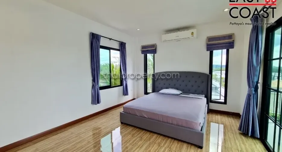 À vendre 5 chambres maison à Huay Yai, Pattaya