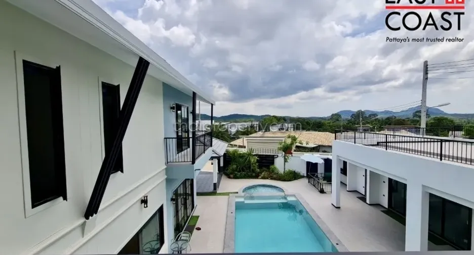 À vendre 5 chambres maison à Huay Yai, Pattaya