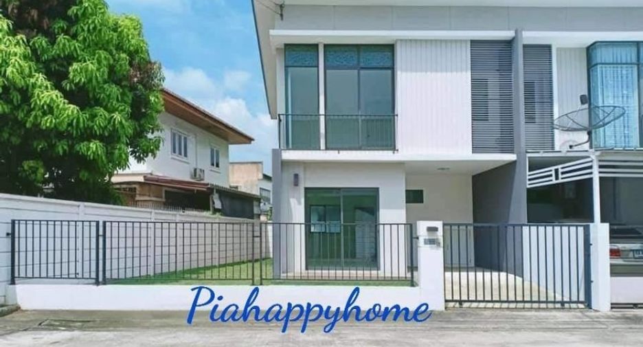 For sale 3 bed townhouse in Pak Kret, Nonthaburi