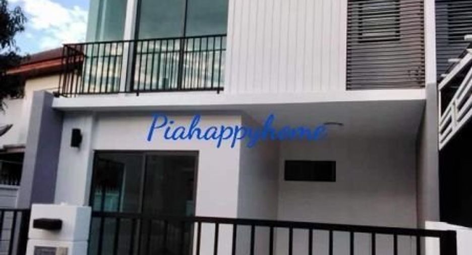 For sale 3 bed townhouse in Pak Kret, Nonthaburi