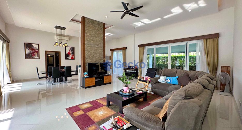 For rent and for sale 4 bed house in Huay Yai, Pattaya