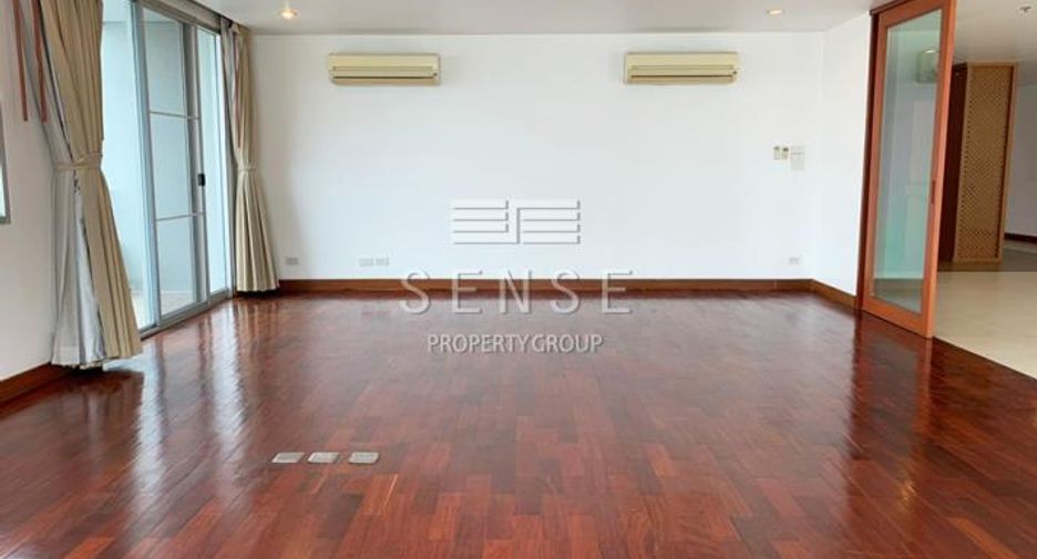 For rent 4 bedrooms condo in Khlong Toei, Bangkok