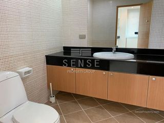 For rent 4 bed condo in Khlong Toei, Bangkok