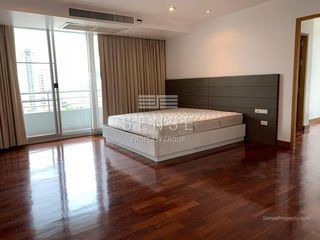 For rent 4 bed condo in Khlong Toei, Bangkok